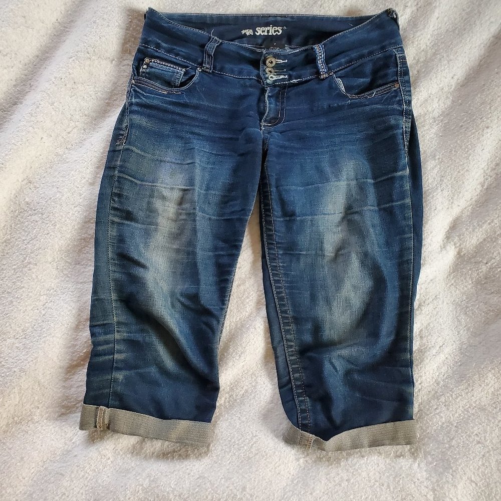 Series Short & Sexy Denim Capris, Sz 31/Sz 7